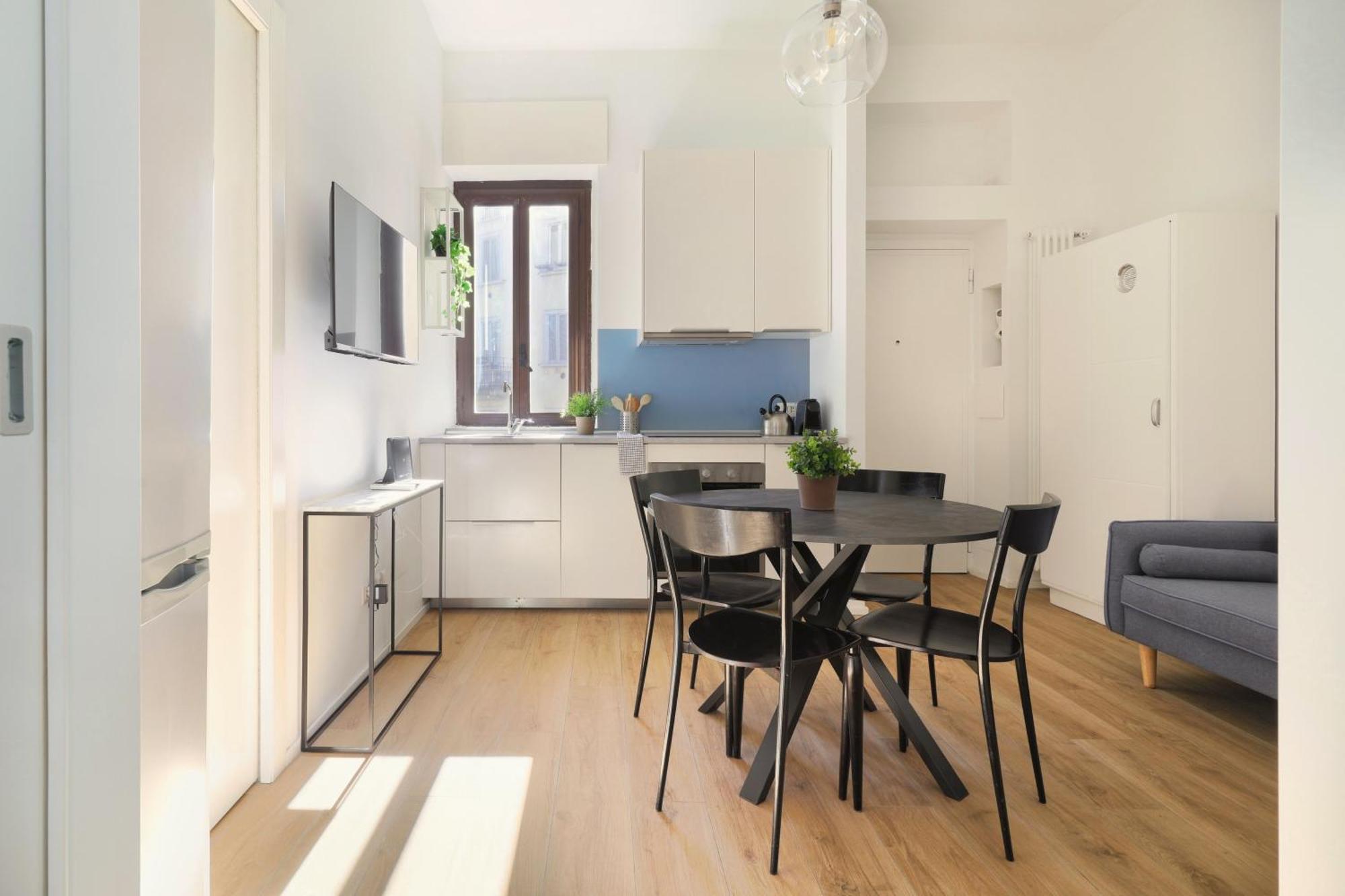 Just Urban Stays - Bright And Functional Apartment - Corso Genova Милан Экстерьер фото